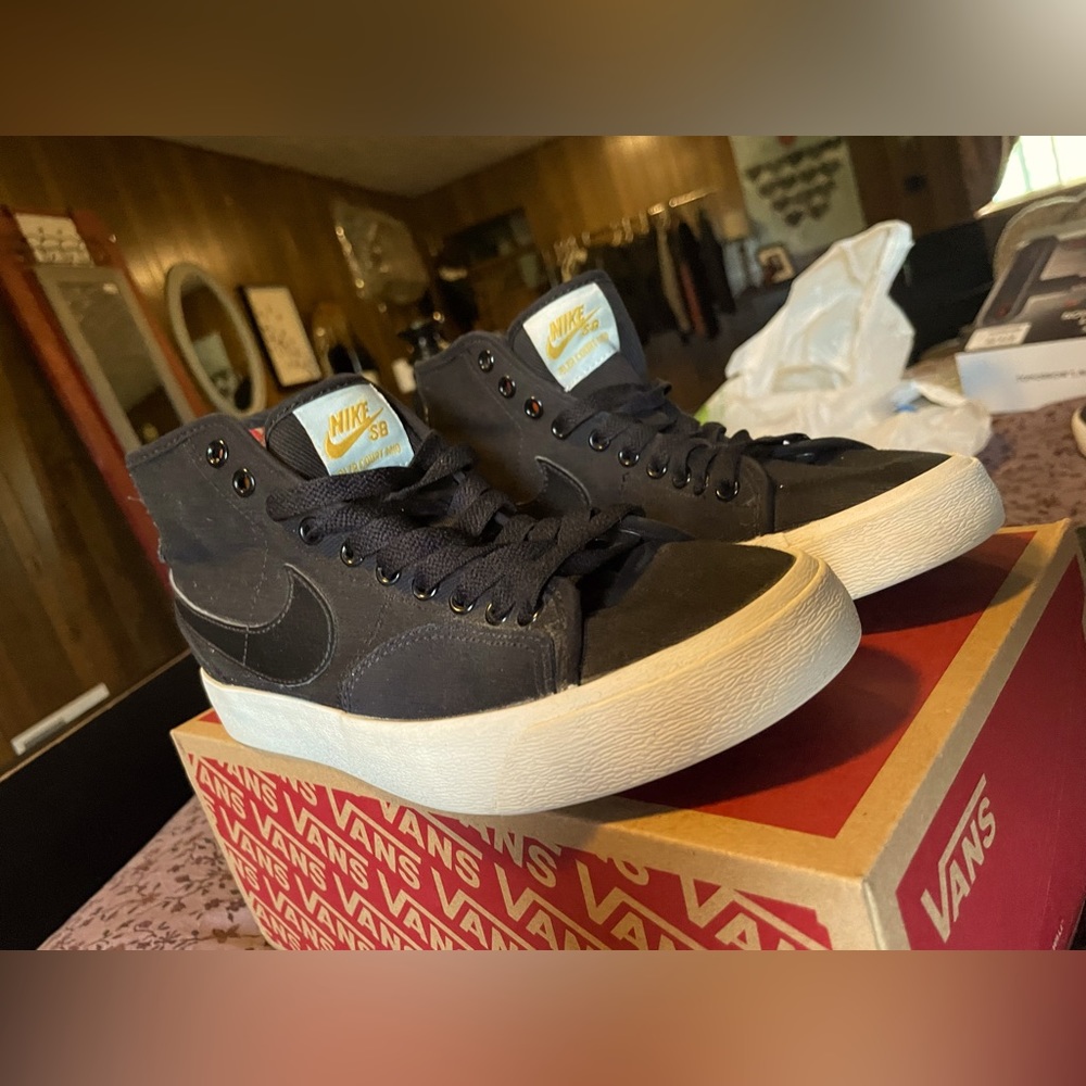 Nike Black High-Top Skate Shoes